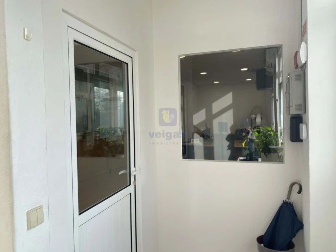 Armazém para Arrendamento em Colmeias e Memória Foto 13