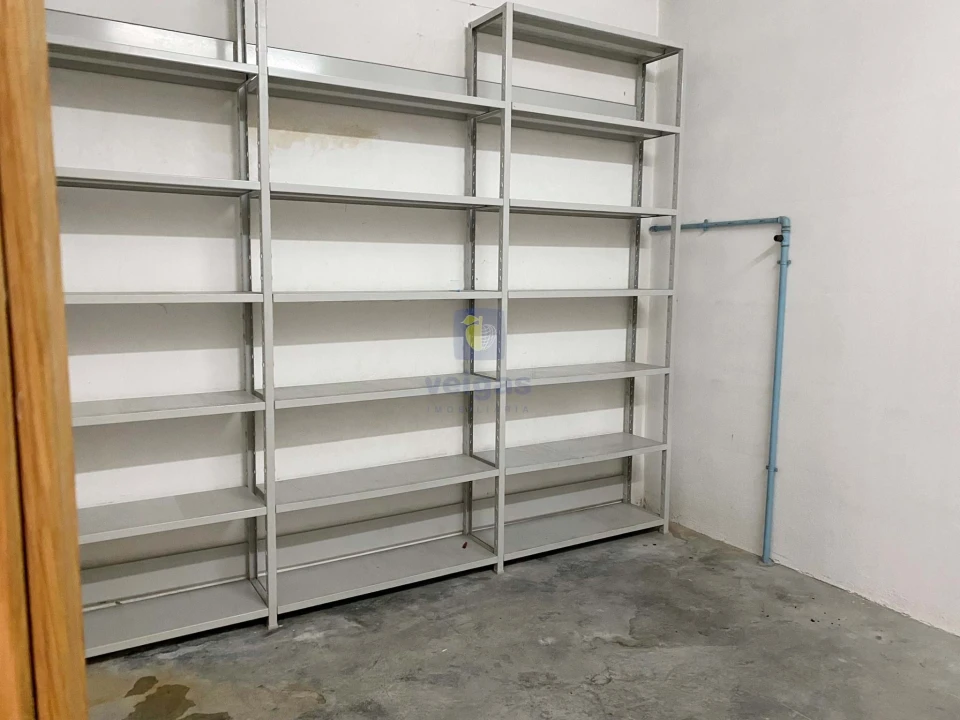 Armazém para Arrendamento em Colmeias e Memória Foto 10