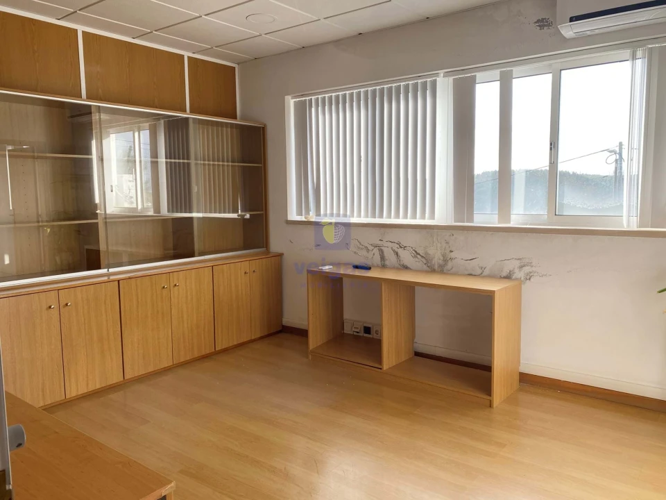 Armazém para Arrendamento em Colmeias e Memória Foto 6