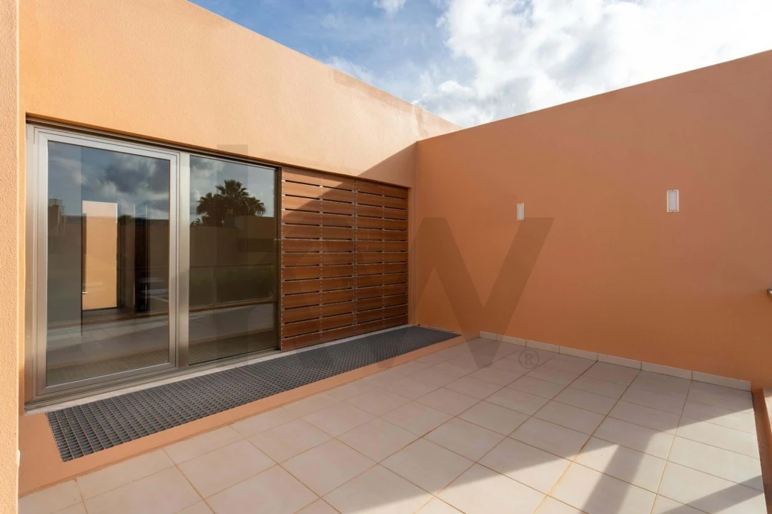 Moradia T4 para Venda em Guia Foto 31