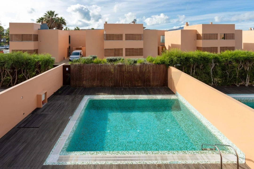 Moradia T4 para Venda em Guia Foto 19