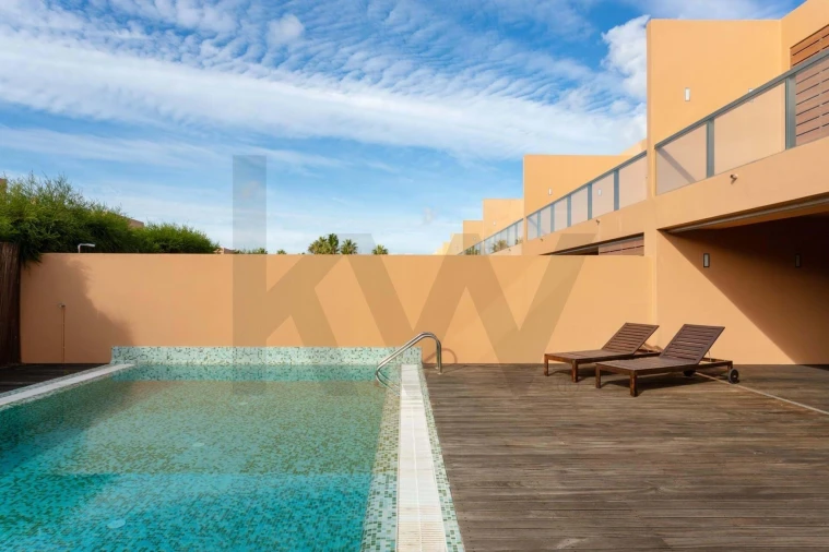 Moradia T4 para Venda em Guia Foto 20