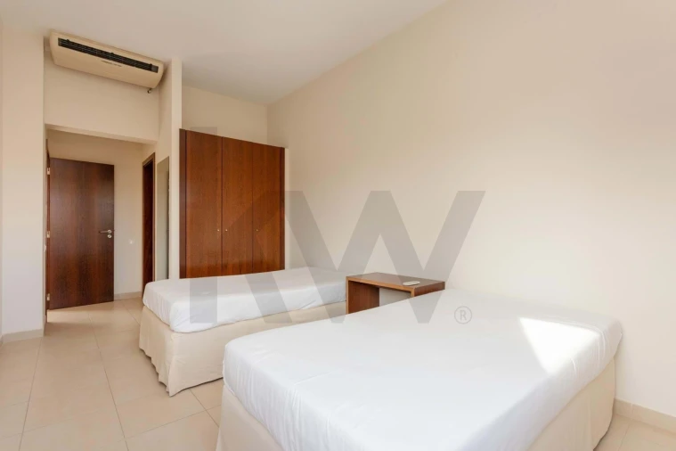 Moradia T4 para Venda em Guia Foto 38