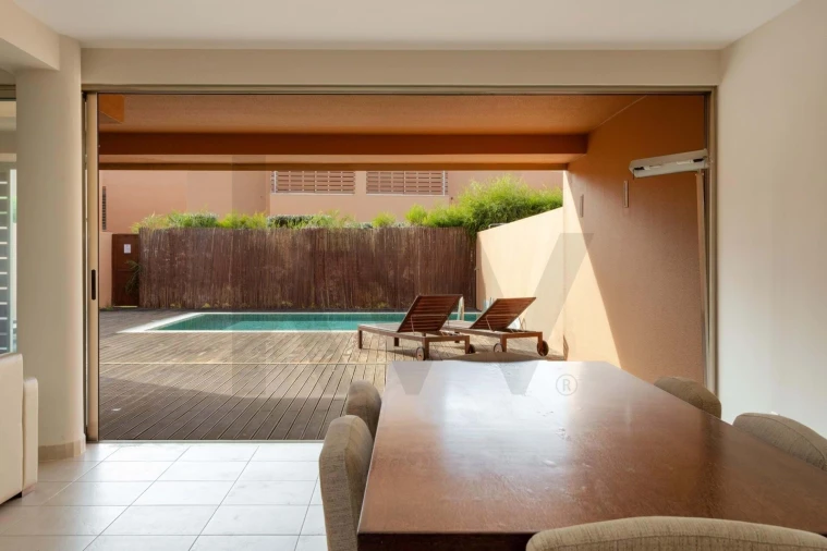 Moradia T4 para Venda em Guia Foto 9