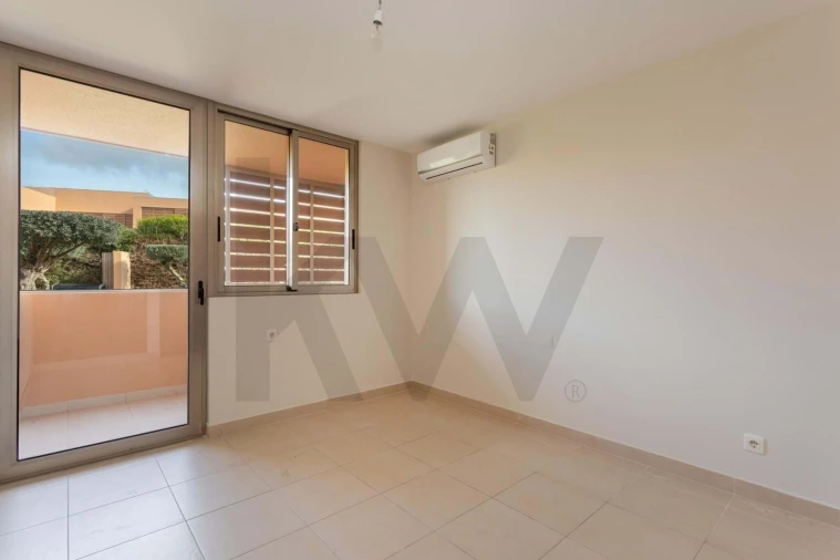 Moradia T4 para Venda em Guia Foto 13