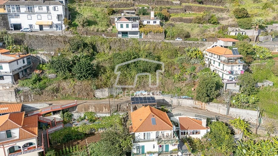 Terreno para Venda em Arco da Calheta Foto 2