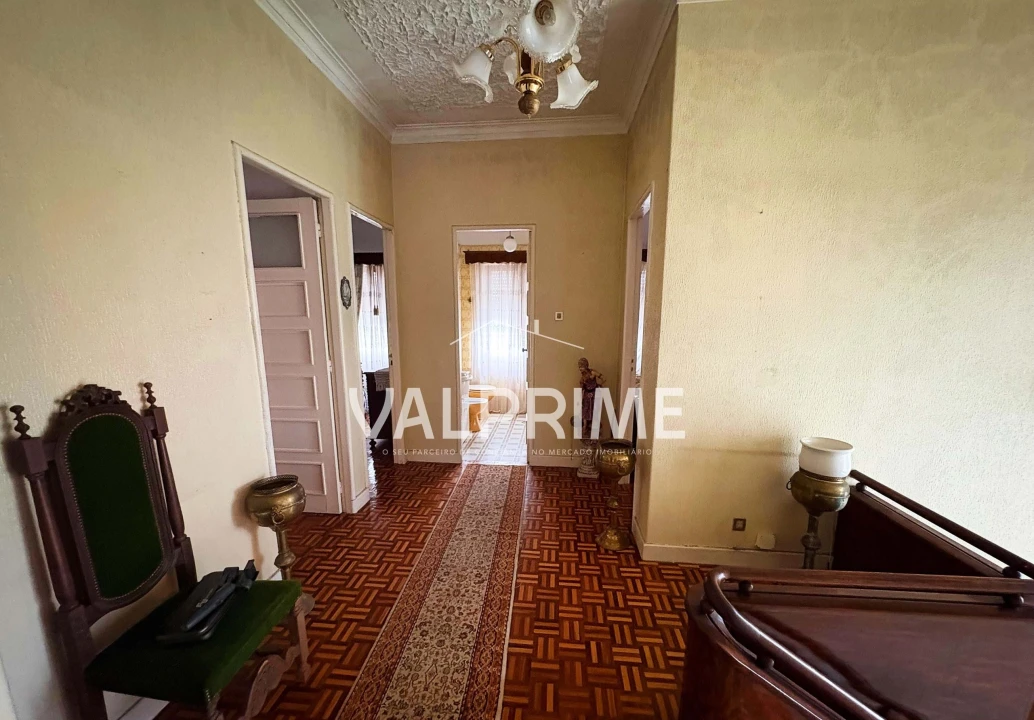 Moradia T5 para Venda em Mozelos Foto 7