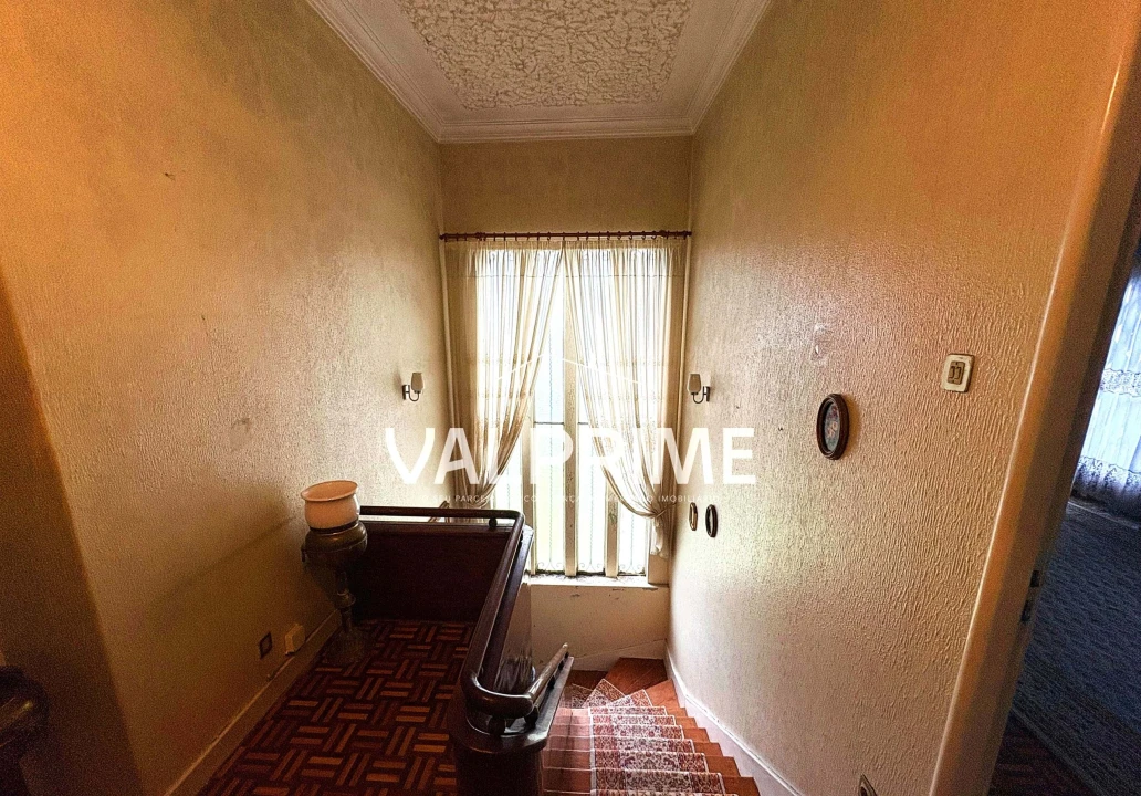 Moradia T5 para Venda em Mozelos Foto 8