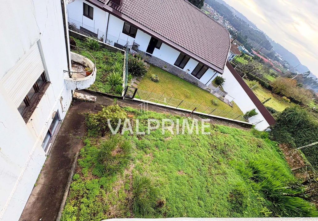 Moradia T5 para Venda em Mozelos Foto 48