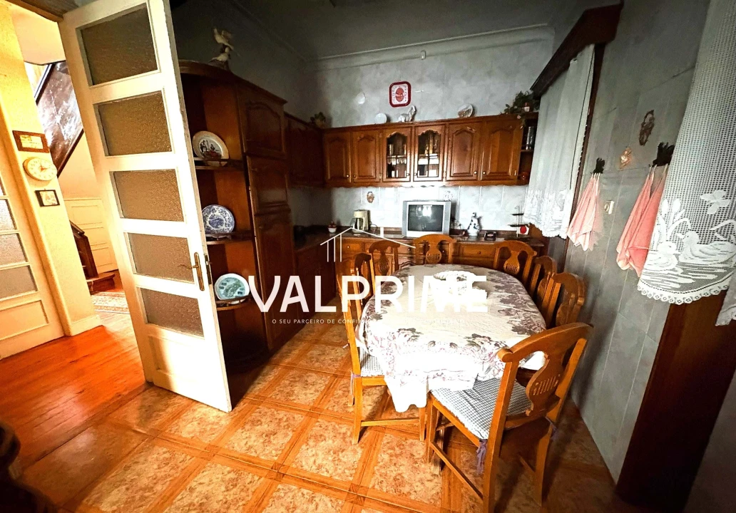 Moradia T5 para Venda em Mozelos Foto 32