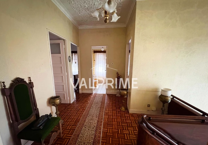 Moradia T5 para Venda em Mozelos Foto 7