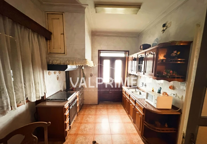 Moradia T5 para Venda em Mozelos Foto 33