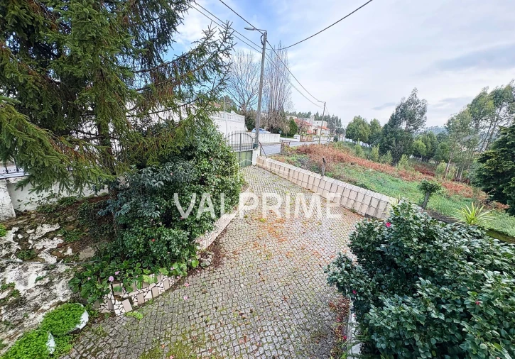 Moradia T5 para Venda em Mozelos Foto 44