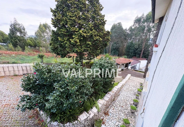 Moradia T5 para Venda em Mozelos Foto 45