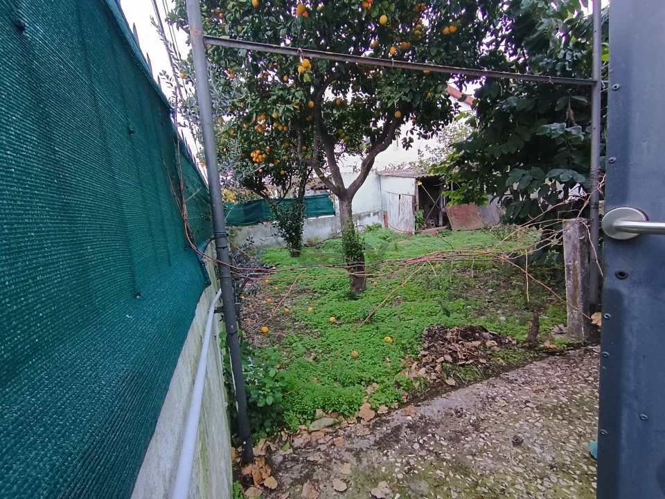 Terreno para Venda em Santo Antonio da Charneca Foto 2
