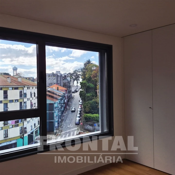Apartamento T3 para Venda em Paranhos Foto 10