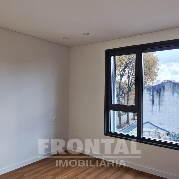 Apartamento T3 para Venda em Paranhos Foto 12