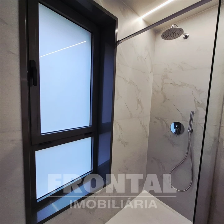 Apartamento T3 para Venda em Paranhos Foto 17