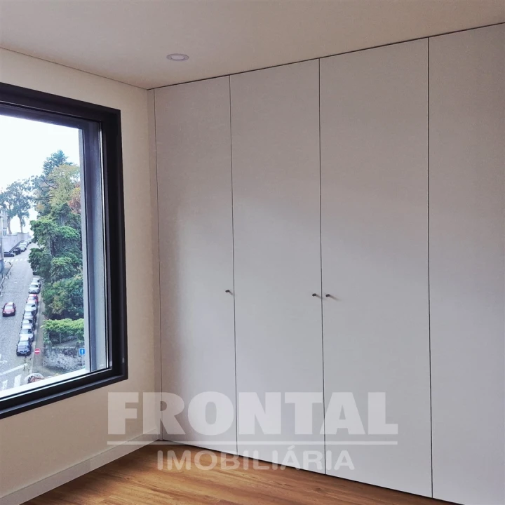 Apartamento T3 para Venda em Paranhos Foto 11