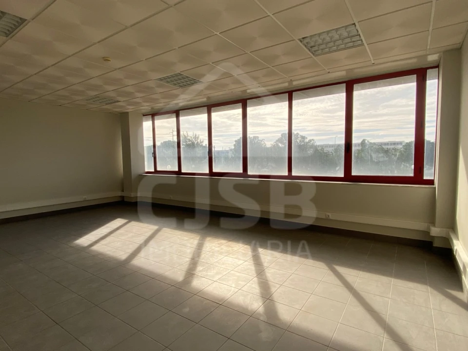 Escritório para Arrendamento em Samora Correia Foto 2