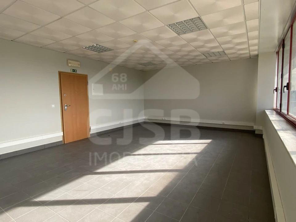 Escritório para Arrendamento em Samora Correia Foto 6