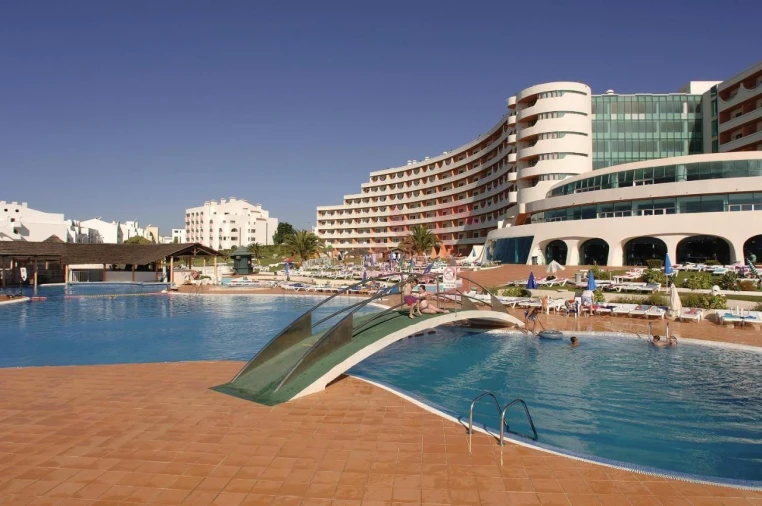 Apartamento T0 para Venda em Albufeira e Olhos de Água Foto 3