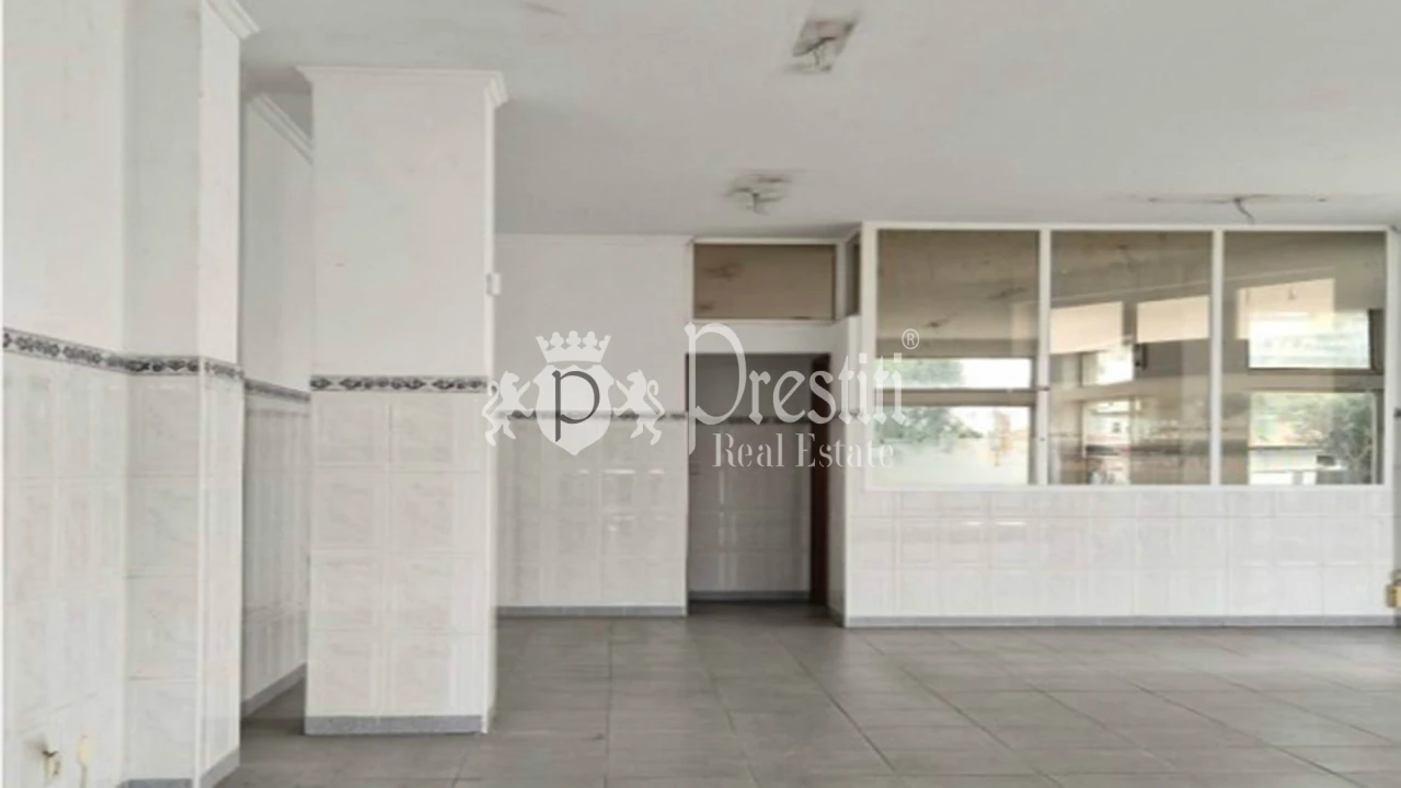 Loja para Venda em Arcozelo Foto 4