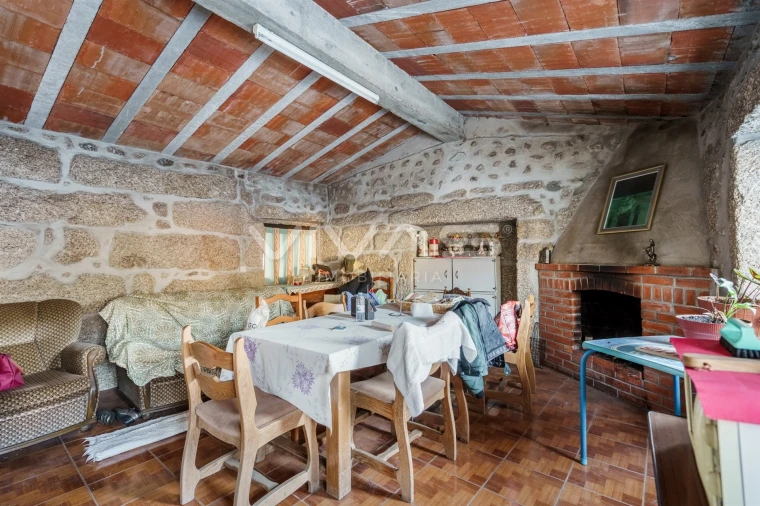 Quinta T0 para Venda em Bouro (Santa Marta) Foto 24