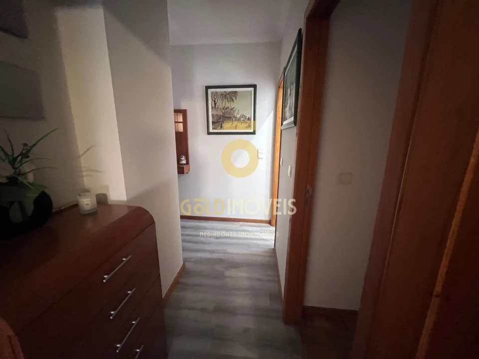 Apartamento T2 para Venda em Canelas Foto 6