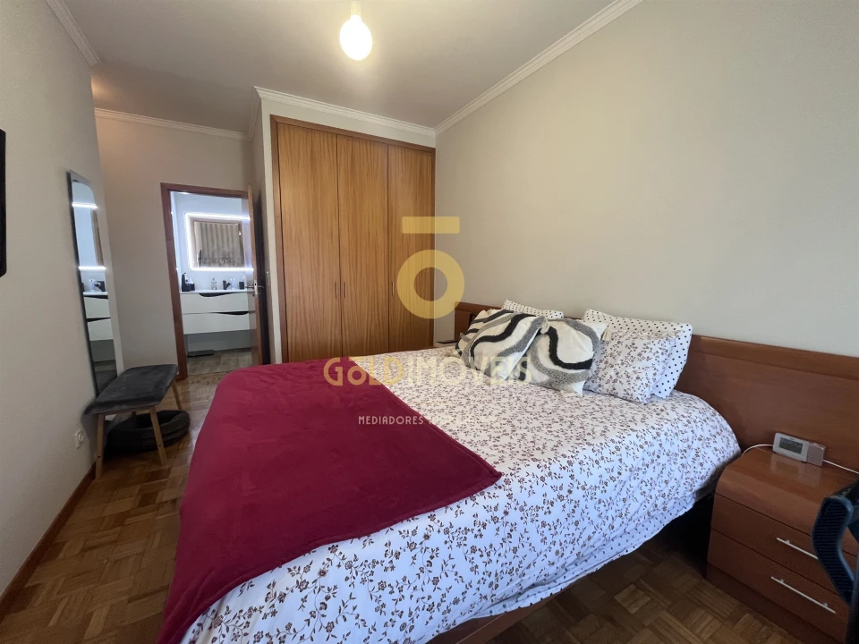 Apartamento T2 para Venda em Canelas Foto 9