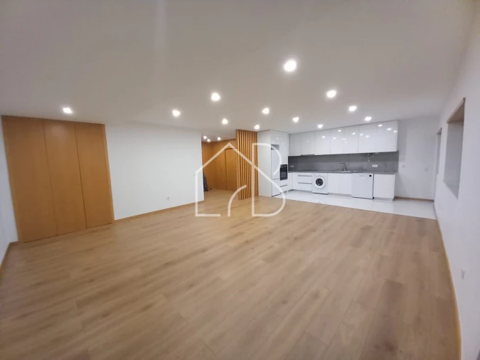 Apartamento T4 para Venda em Braga (São José de São Lázaro e São João do Souto) Foto 1