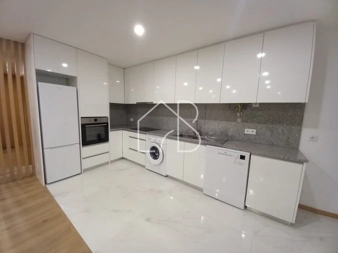 Apartamento T4 para Venda em Braga (São José de São Lázaro e São João do Souto) Foto 2
