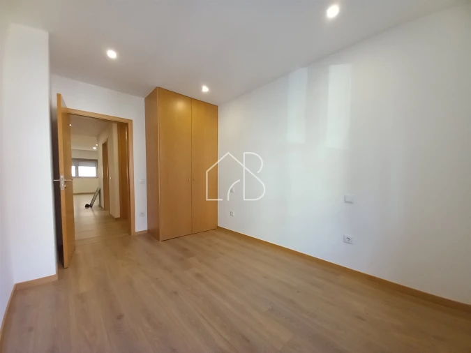 Apartamento T4 para Venda em Braga (São José de São Lázaro e São João do Souto) Foto 9