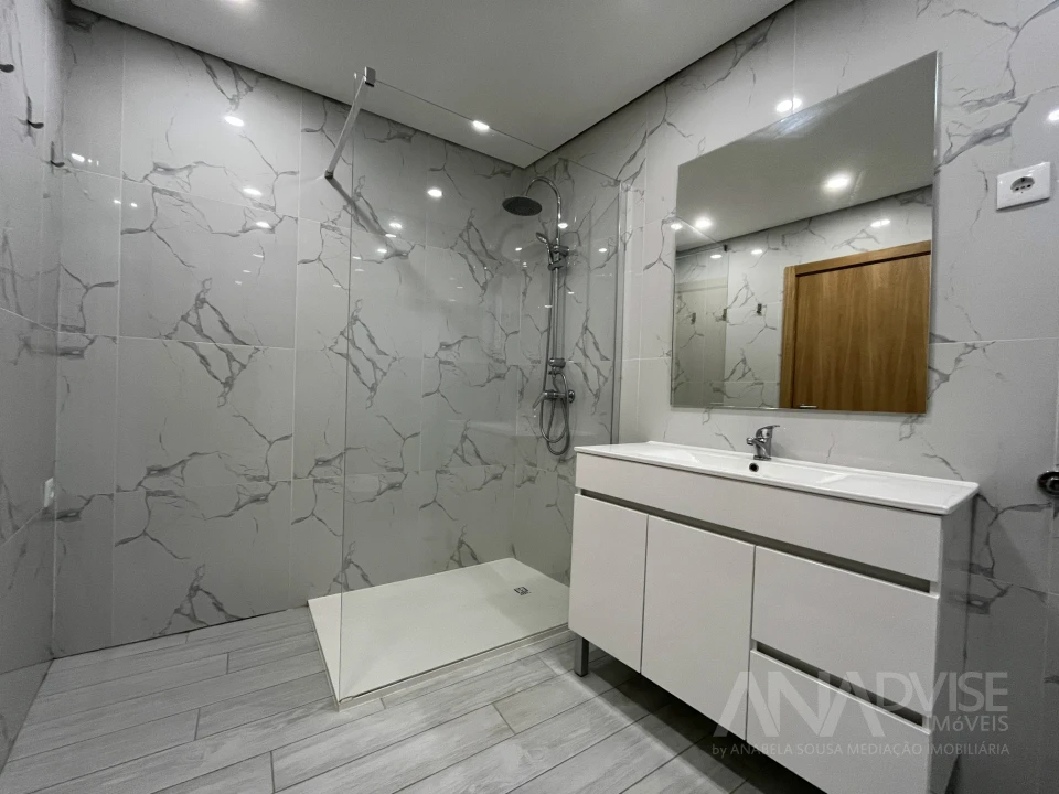 Moradia T2 para Venda em Santos Evos Foto 10