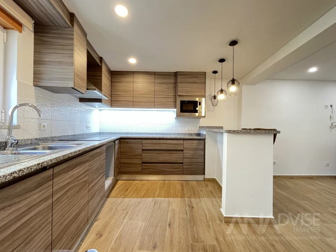 Moradia T2 para Venda em Santos Evos Foto 3