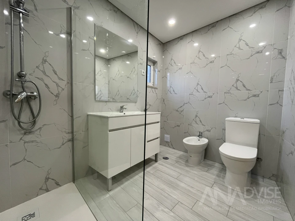 Moradia T2 para Venda em Santos Evos Foto 11