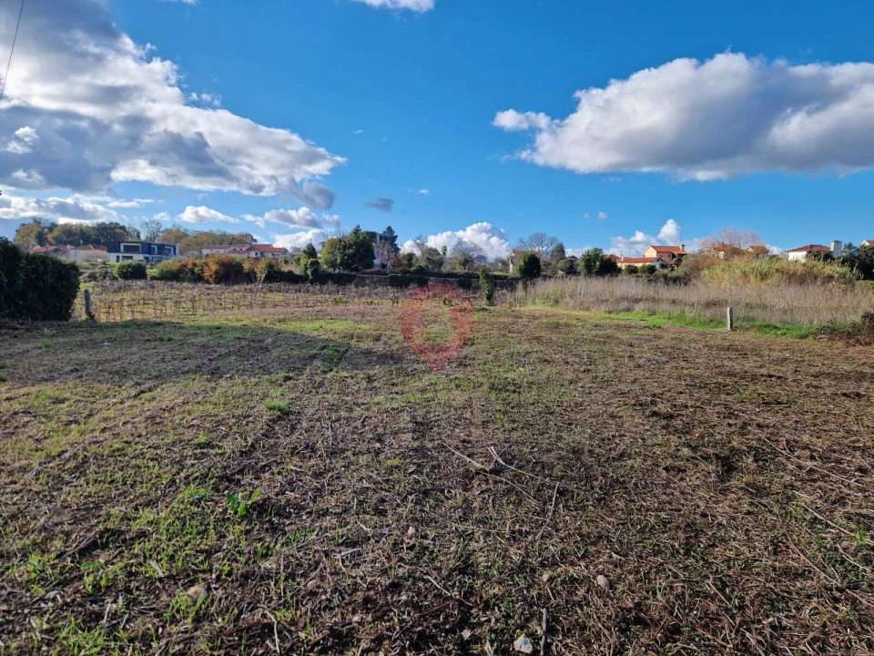 Terreno para Venda em Mazedo e Cortes Foto 2