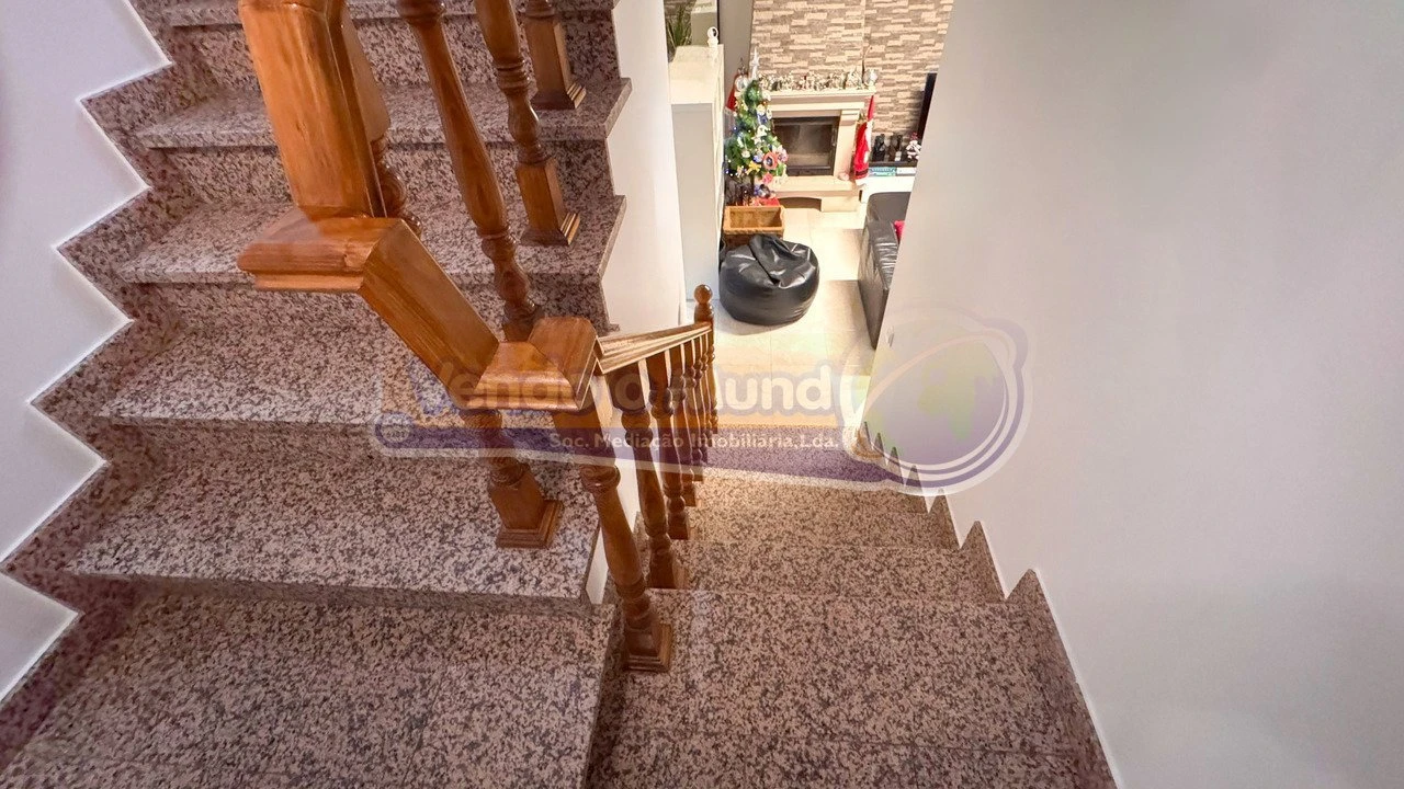 Moradia T3 para Venda em Samora Correia Foto 13