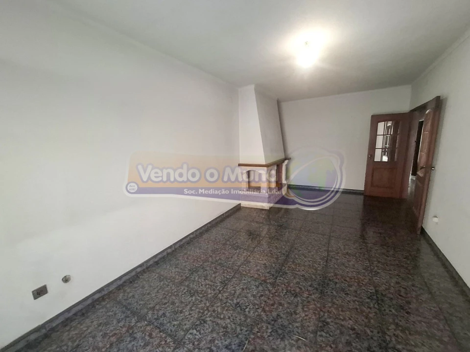 Moradia T3 para Venda em Benavente Foto 12