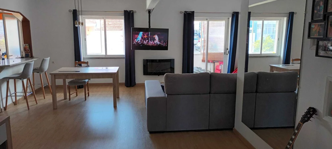 Apartamento T3 para Venda em Laranjeiro e Feijó Foto 3