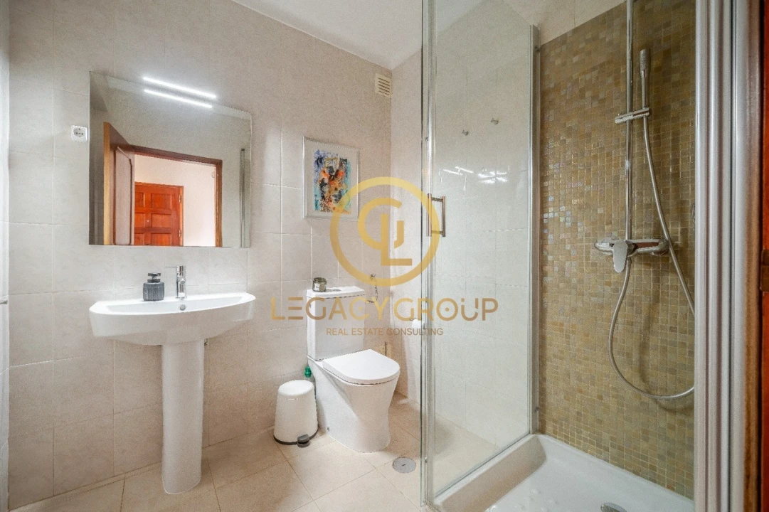 Apartamento T2 para Venda em Armação de Pera Foto 4