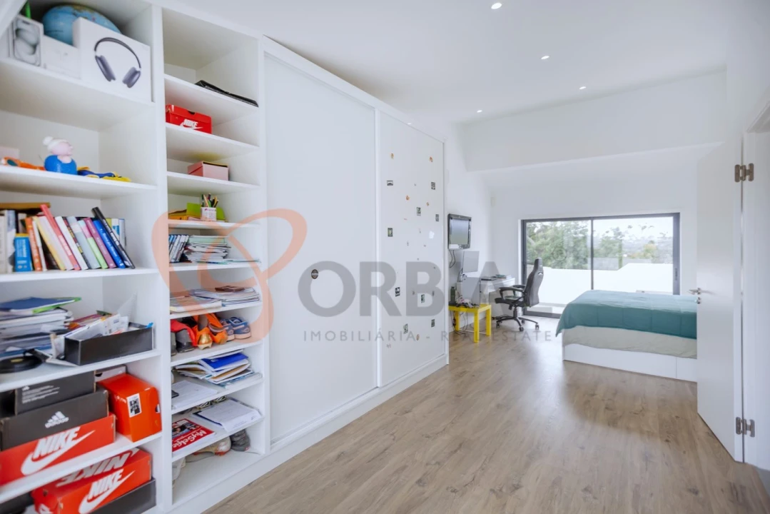 Moradia T6 para Venda em Albufeira e Olhos de Água Foto 18