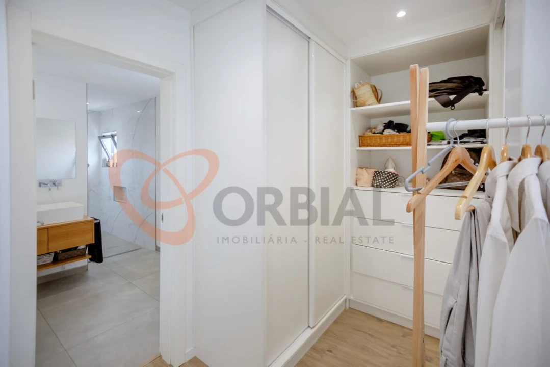 Moradia T6 para Venda em Albufeira e Olhos de Água Foto 36