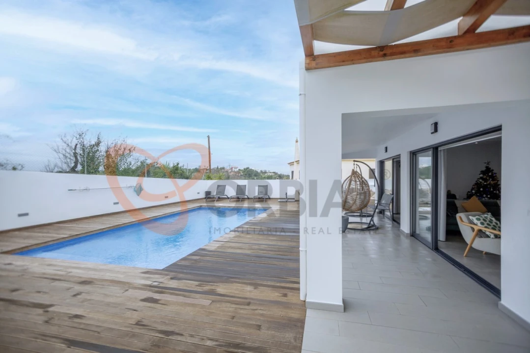 Moradia T6 para Venda em Albufeira e Olhos de Água Foto 45