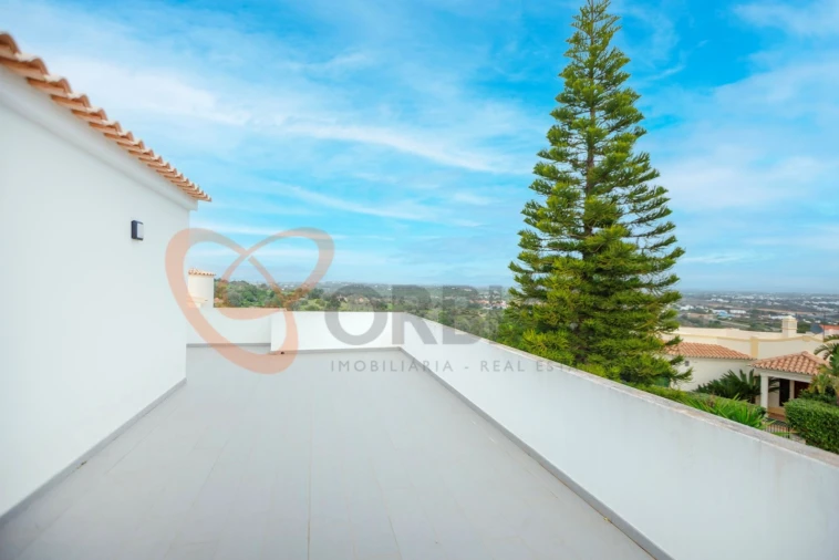 Moradia T6 para Venda em Albufeira e Olhos de Água Foto 20