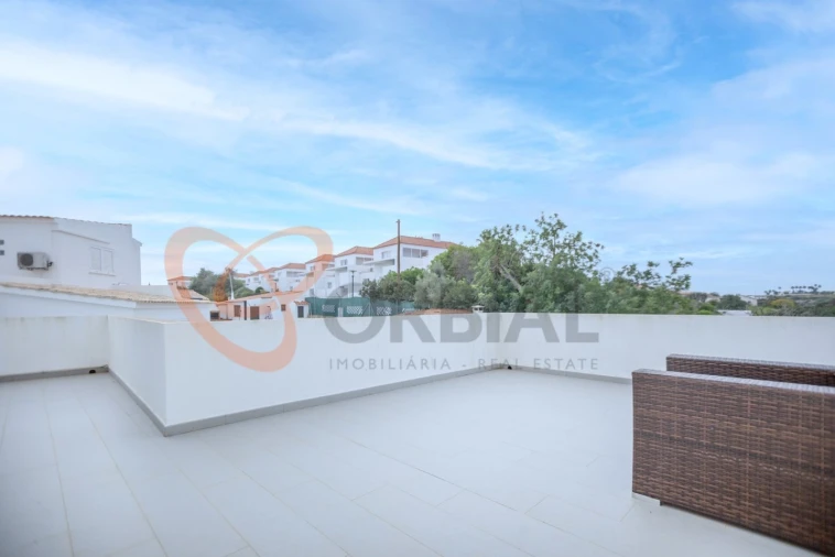 Moradia T6 para Venda em Albufeira e Olhos de Água Foto 29