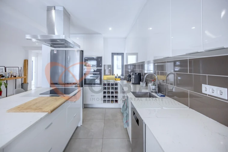 Moradia T6 para Venda em Albufeira e Olhos de Água Foto 11