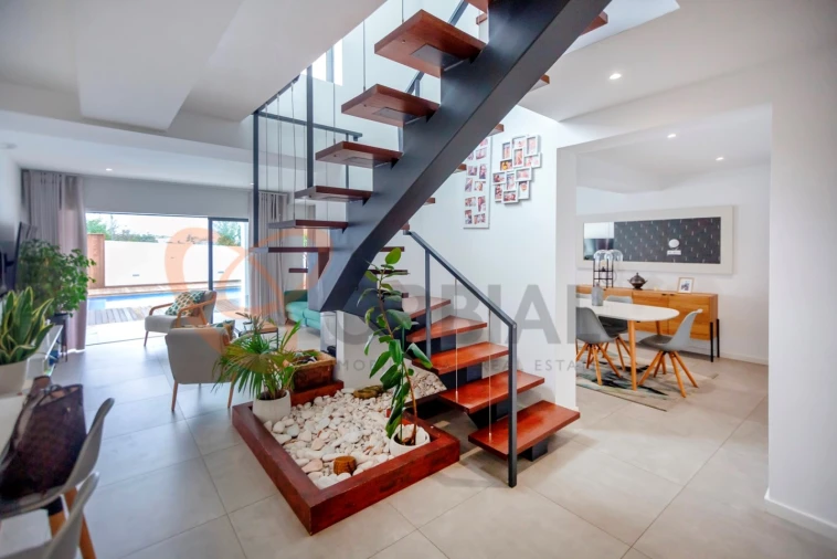 Moradia T6 para Venda em Albufeira e Olhos de Água Foto 33