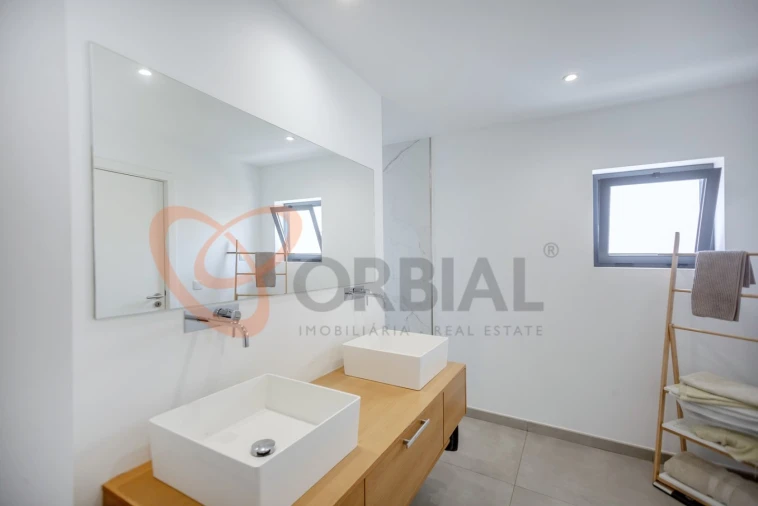 Moradia T6 para Venda em Albufeira e Olhos de Água Foto 41