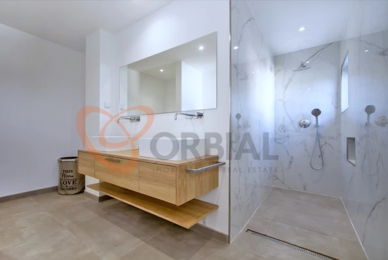 Moradia T6 para Venda em Albufeira e Olhos de Água Foto 54